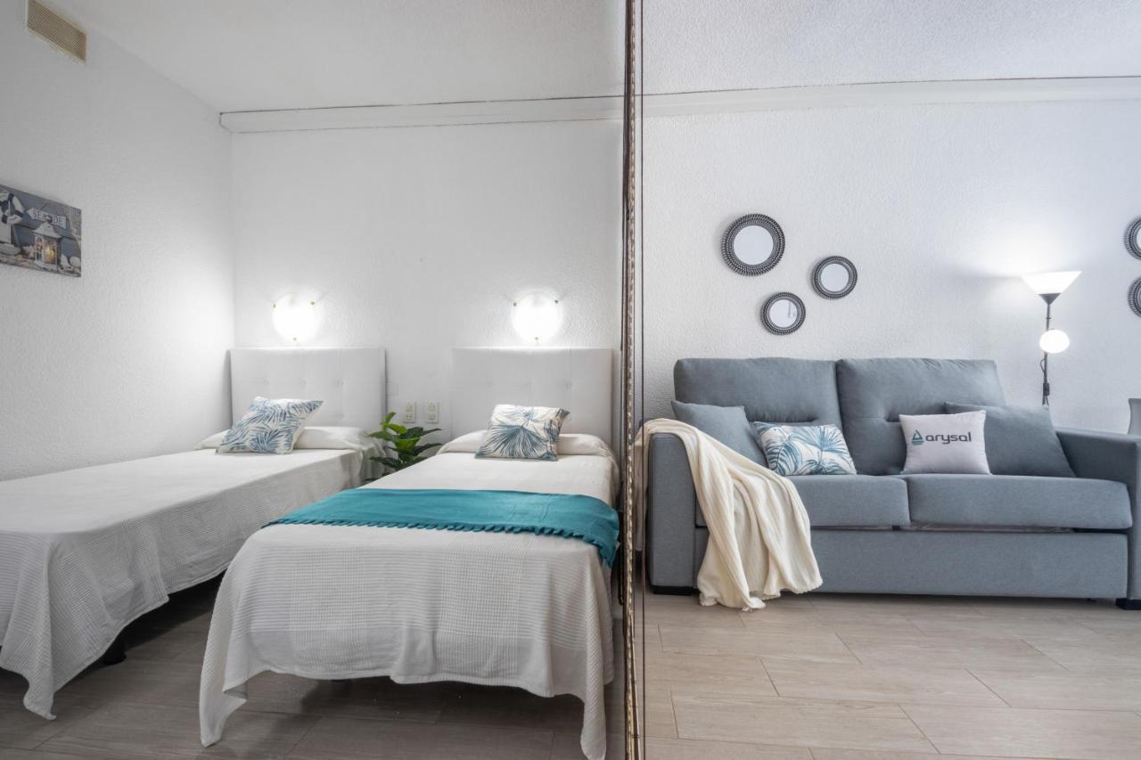 Bonito Estudio Renovado Салоу Екстериор снимка