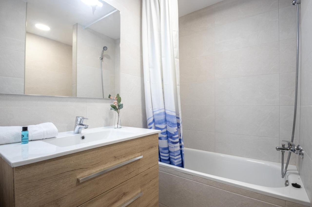 Bonito Estudio Renovado Салоу Екстериор снимка
