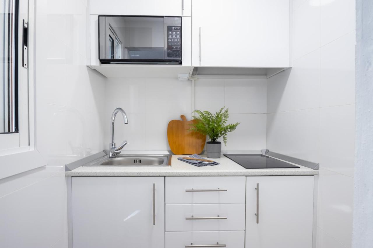 Bonito Estudio Renovado Салоу Екстериор снимка