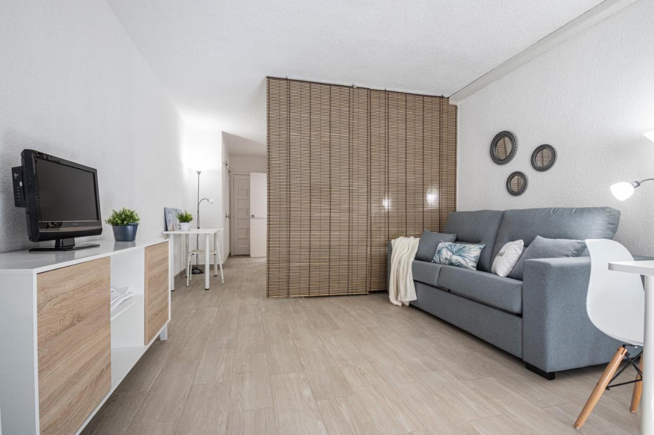 Bonito Estudio Renovado Салоу Екстериор снимка